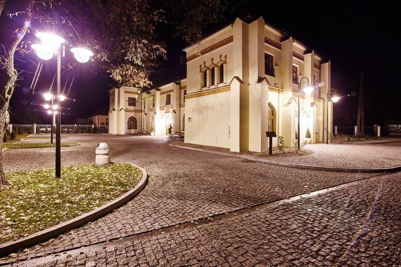 Centrum Obslugi Turysty Kordegarda Raczki  Exterior foto